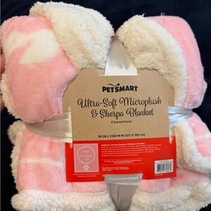 PetSmart Ultra-Soft Microplush & Sherpa Blanket